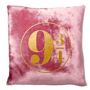 Pottery Barn Teen Harry Potter 9 3/4 platform pillow sham.